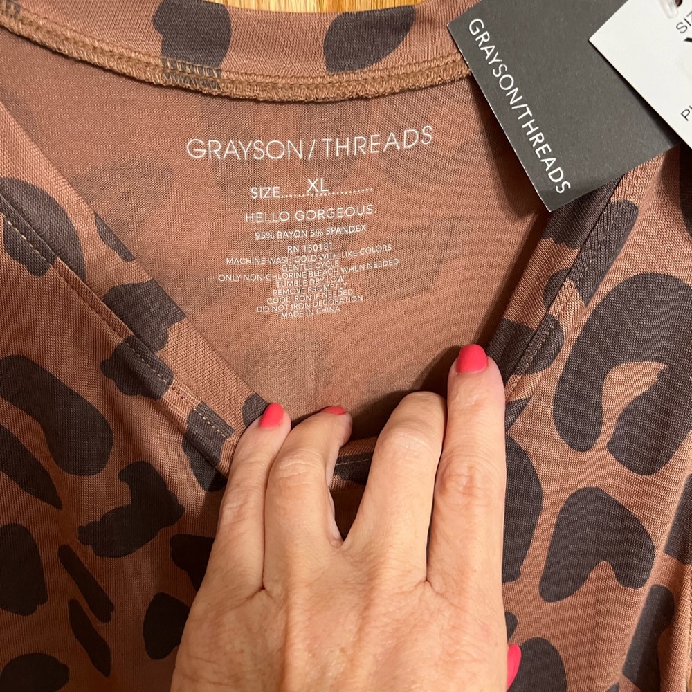 Grayson threads animal print tank top.Size XL.Brown background with gray… - Picture 6 of 7